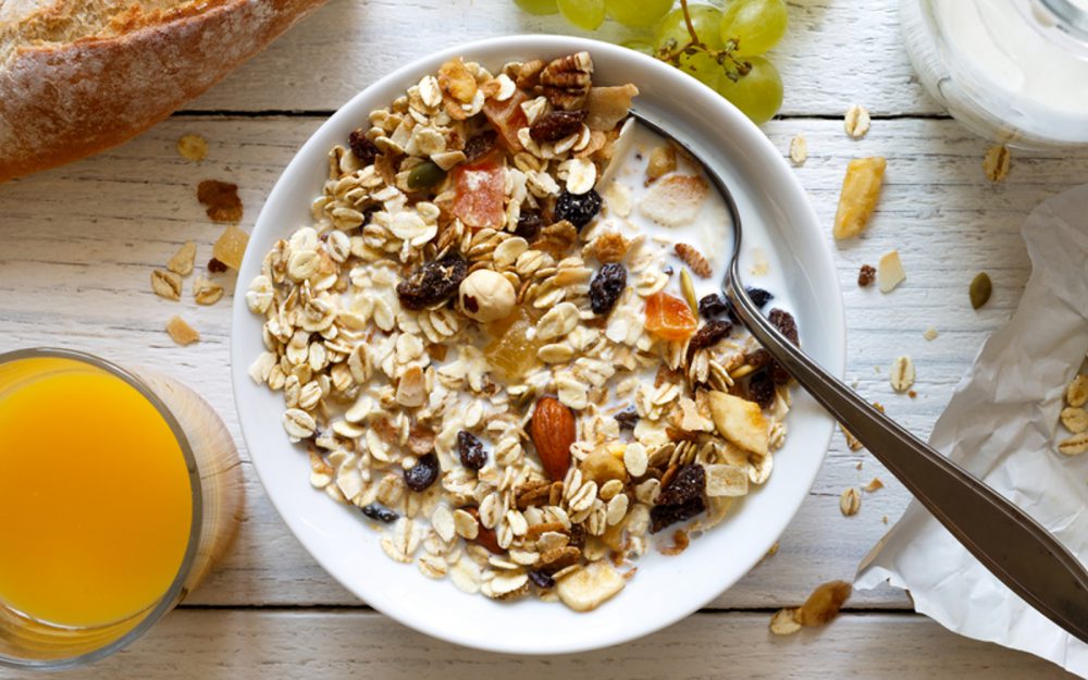 4 m&oacute;n ăn s&aacute;ng tưởng "healthy" nhưng c&oacute; thể &acirc;m thầm hại gan, m&oacute;n thứ 2 nhiều người Việt ăn mỗi ng&agrave;y - Ảnh 2.