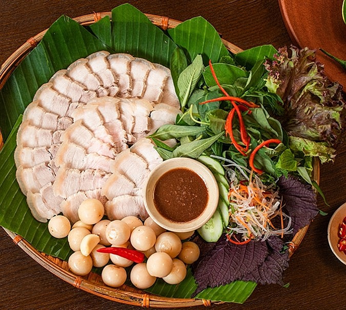 Loại thịt "quốc d&acirc;n" người Việt ăn nhiều nhất, đứng thứ 4 thế giới: Rẻ hơn thịt b&ograve;, ngon kh&ocirc;ng k&eacute;m thịt cừu, l&agrave;m c&aacute;ch n&agrave;y cực cuốn - Ảnh 1.