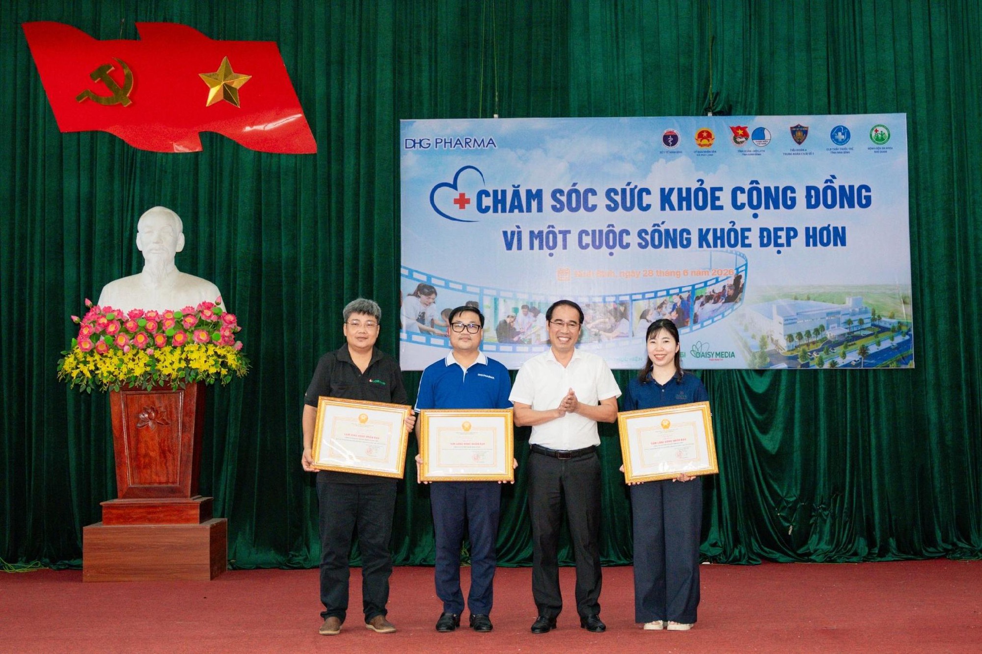 Từ những viên thuốc chất lượng và chuyến xe vì sức khỏe cộng đồng của DHG Pharma - Ảnh 5.