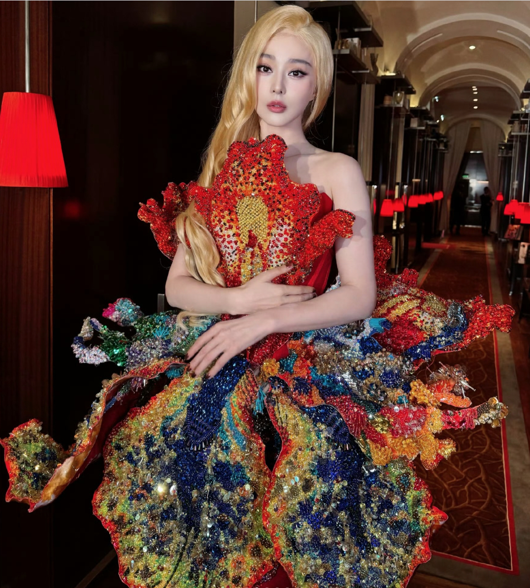 "Nữ ho&agrave;ng thảm đỏ" Phạm Băng Băng xuống phong độ: Đắt show tại Haute Couture Week 2026 nhưng hiệu ứng kh&ocirc;ng c&ograve;n như xưa- Ảnh 19.