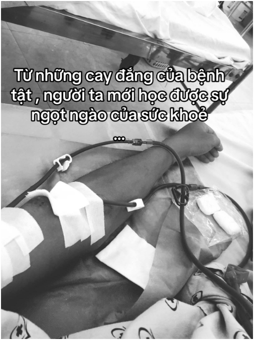 TikToker 9 năm chạy thận, tự l&agrave;m ảnh thờ cho m&igrave;nh vừa qua đời, MXH tr&agrave;n ngập lời chia buồn- Ảnh 2.