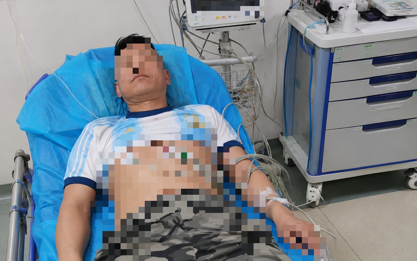 Tưởng ngồi nhiều n&ecirc;n b&eacute;o bụng, c&ocirc; g&aacute;i 19 tuổi ph&aacute;t hoảng khi b&aacute;c sĩ t&igrave;m thấy thứ tr&uacute; ngụ b&ecirc;n trong - Ảnh 2.
