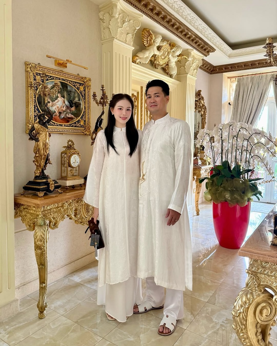 Mỹ nhân Việt cưới Phó TGĐ tập đoàn nghìn tỷ: Đám cưới đẹp như cổ tích, sống trong bạch dinh đắt đỏ- Ảnh 10.