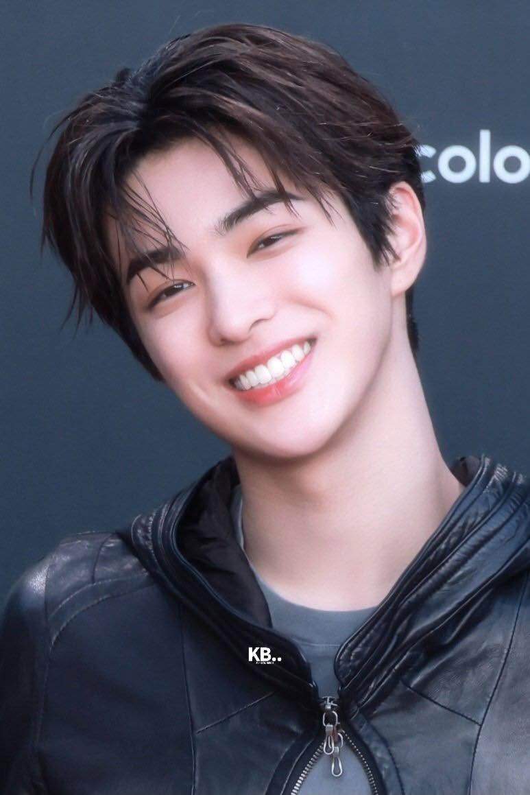 Thi&ecirc;n t&agrave;i gương mặt mới xuất hiện ở showbiz: VĐV bơi lội từ bỏ ước mơ để l&agrave;m ca sĩ, nhan sắc sinh ra để nổi tiếng - Ảnh 6.