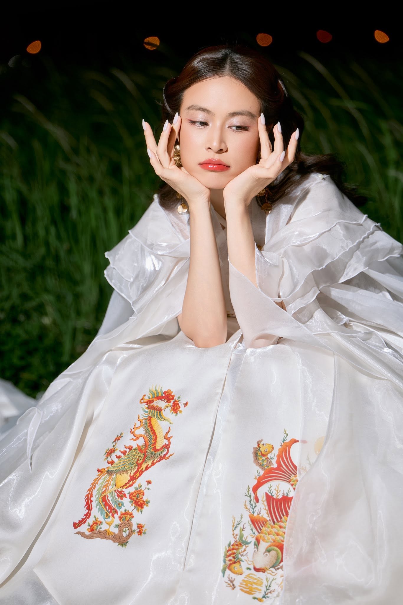 Ho&agrave;ng Thuỳ Linh thu h&uacute;t mọi &aacute;nh nh&igrave;n khi đứng cạnh Thanh Thuỷ- Ảnh 6.