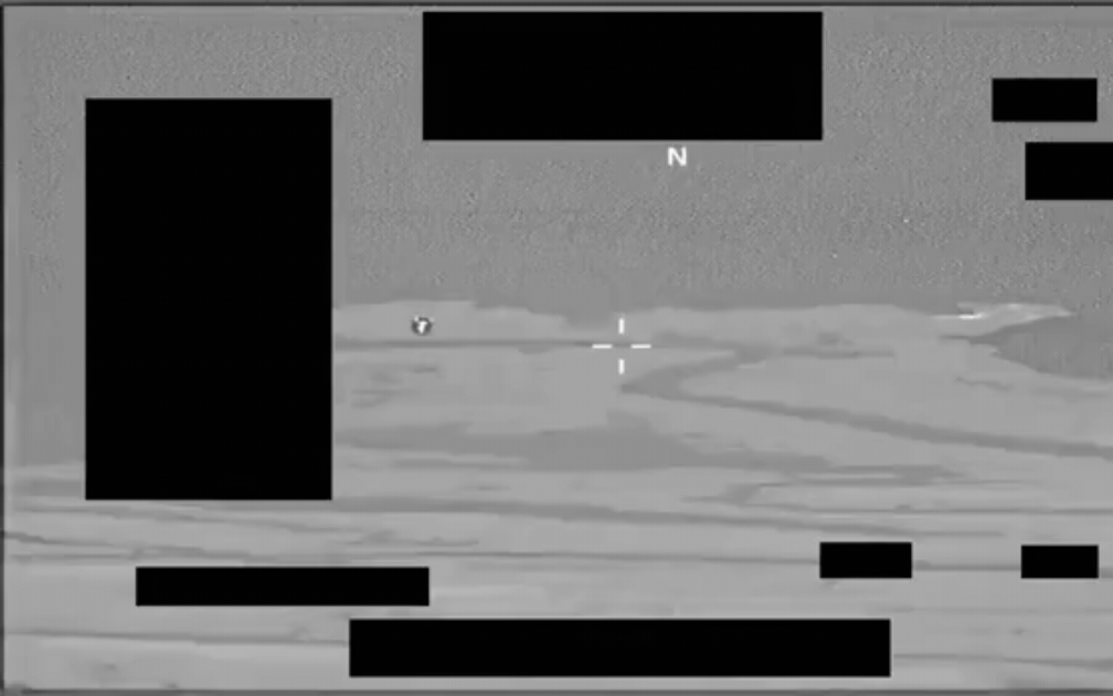 Lầu Năm G&oacute;c c&ocirc;ng bố loạt t&agrave;i liệu UFO mới: "Kh&ocirc;ng giống bất cứ thứ g&igrave; ch&uacute;ng ta từng thấy" - Ảnh 2.