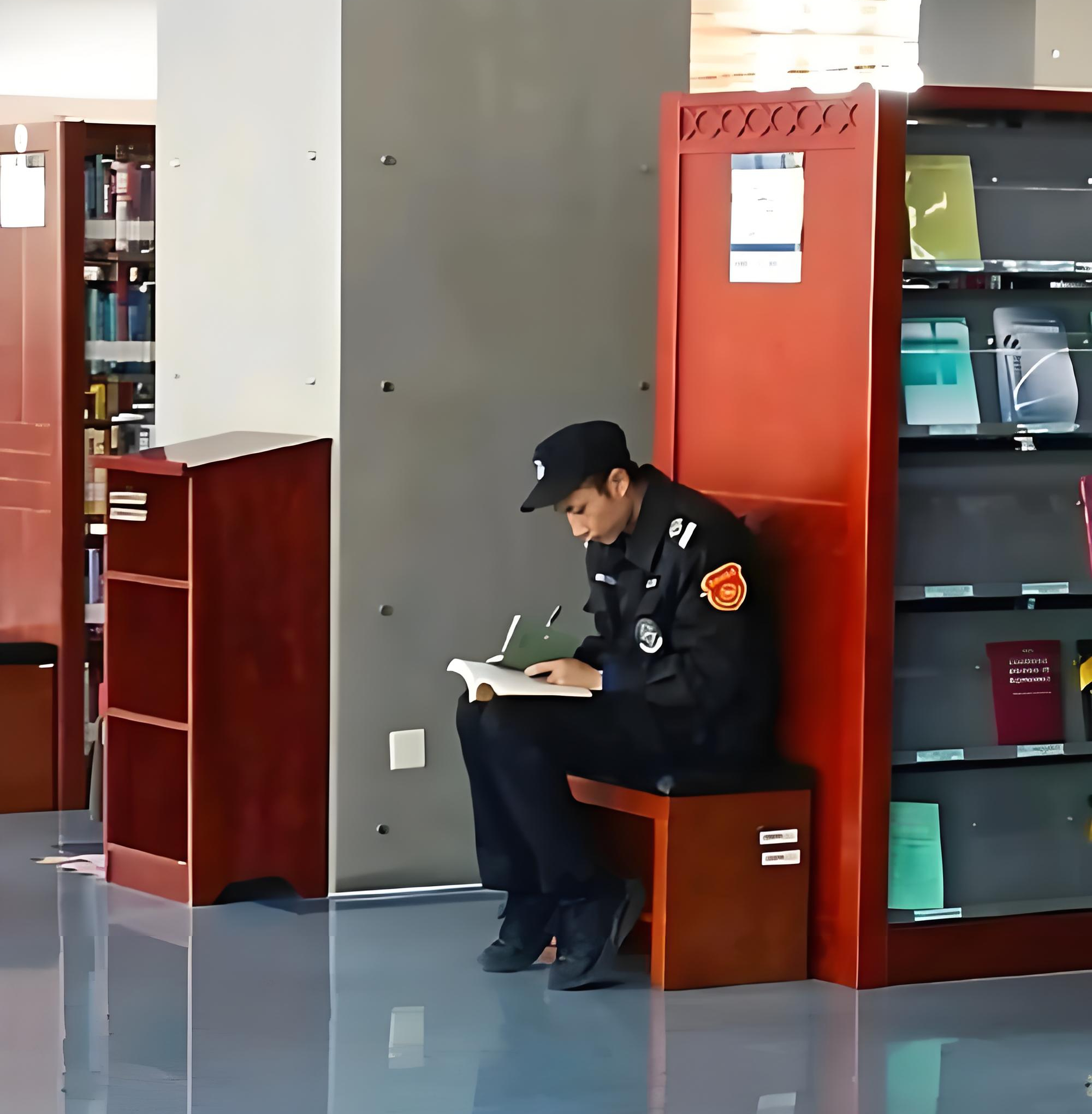"L&agrave;m sao thả quả trứng từ tầng 10 m&agrave; kh&ocirc;ng vỡ?" - Cả lớp loay hoay nửa tiếng, b&aacute;c bảo vệ giải được trong 5 gi&acirc;y - Ảnh 3.