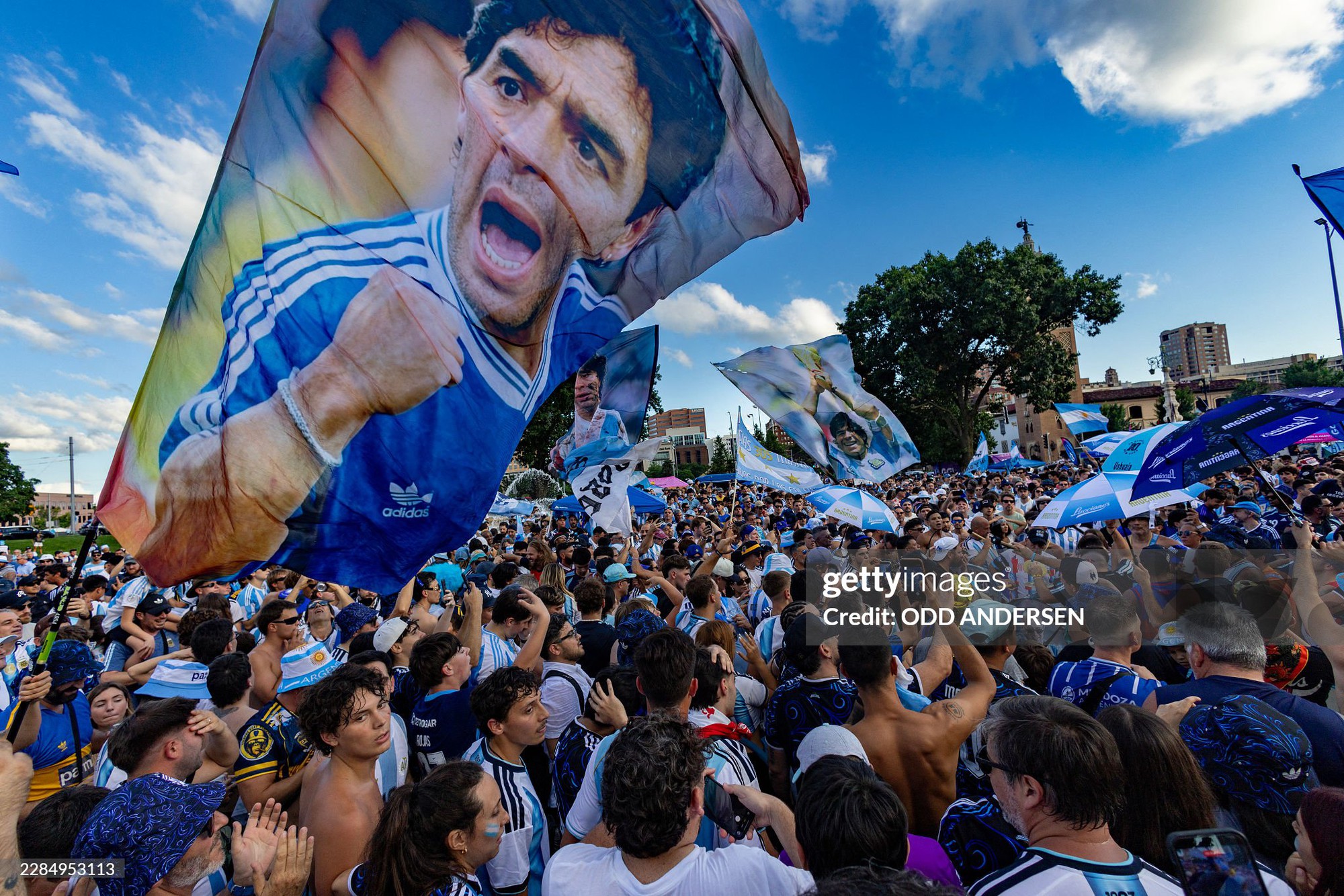 Diễn biến Argentina vs Thụy Sĩ l&uacute;c 8h s&aacute;ng 12/7: Messi đ&aacute; ch&iacute;nh! - Ảnh 1.