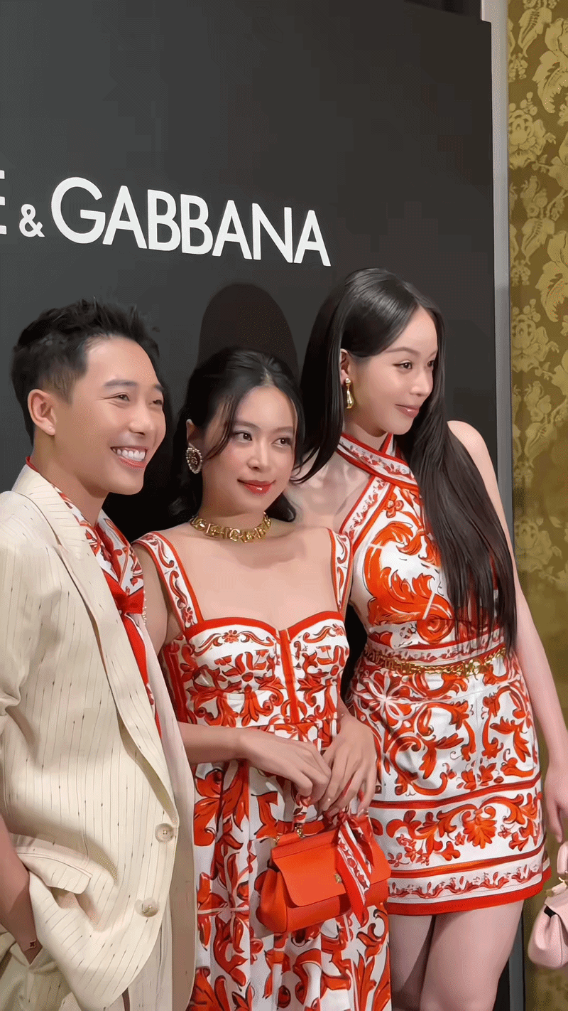 Ho&agrave;ng Thuỳ Linh thu h&uacute;t mọi &aacute;nh nh&igrave;n khi đứng cạnh Thanh Thuỷ- Ảnh 3.