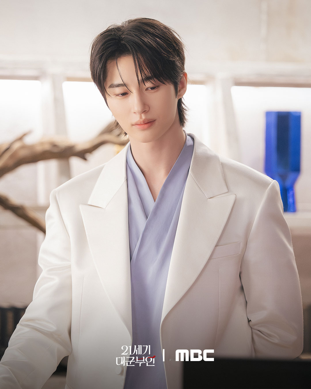 T&oacute;m gọn &ldquo;b&eacute; ba&rdquo; khiến IU - Lee Jong Suk chia tay: Visual cực phẩm &iacute;t ai b&igrave; được, c&ocirc;ng khai thả th&iacute;nh nghe xong kh&ocirc;ng tin nổi?- Ảnh 5.
