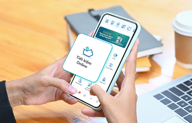 Gửi tiền online với gửi tại quầy kh&aacute;c g&igrave; nhau?- Ảnh 1.