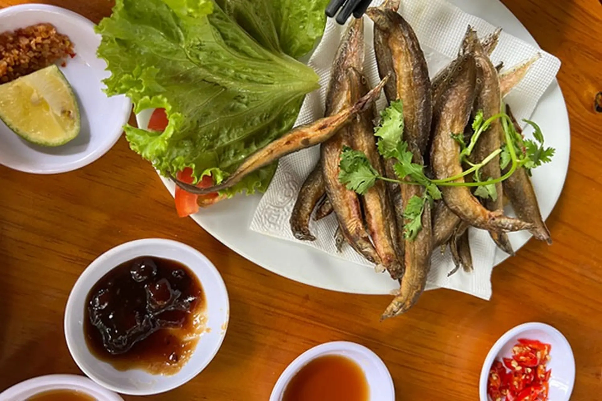 "Nh&acirc;n s&acirc;m dưới nước" v&agrave;o m&ugrave;a th&aacute;ng 7: Chuy&ecirc;n gia khuy&ecirc;n n&ecirc;n ăn để bồi bổ sức khỏe - Ảnh 2.