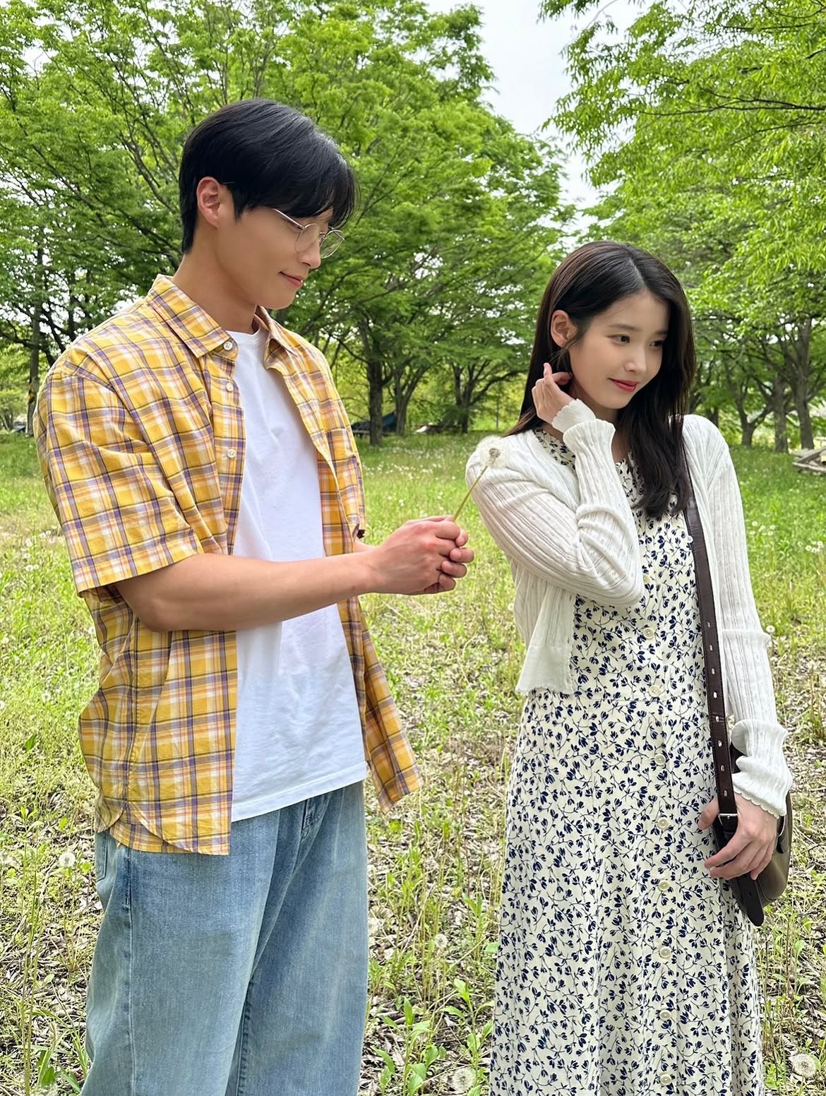 Lộ diện "t&igrave;nh&nbsp;mới mỹ nam" của IU, đ&agrave;ng trai vừa sang Ph&uacute; Quốc du lịch- Ảnh 2.
