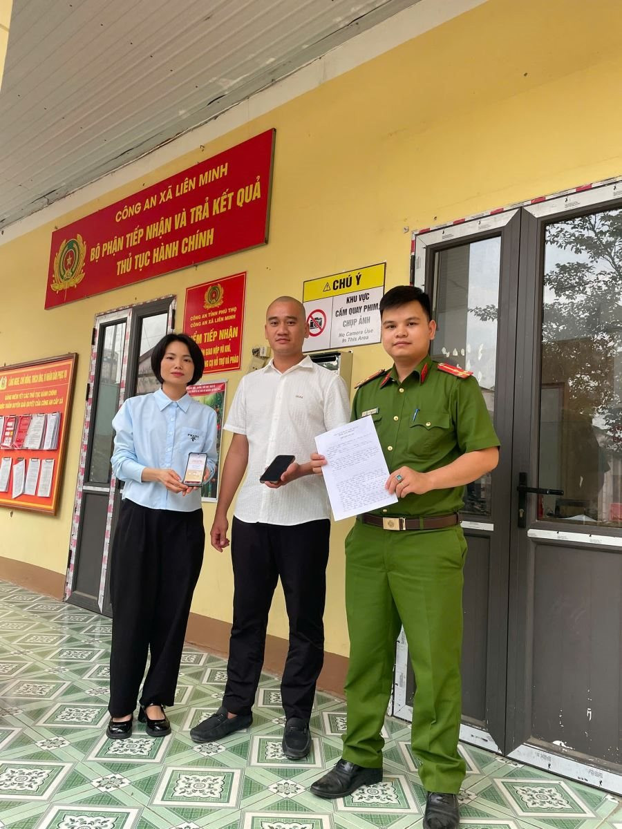 C&ocirc;ng an c&oacute; th&ocirc;ng b&aacute;o quan trọng về việc thực hiện giao dịch chuyển khoản qua t&agrave;i khoản ng&acirc;n h&agrave;ng của tất cả người d&acirc;n- Ảnh 2.