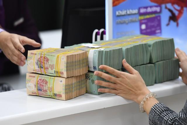 L&atilde;i suất ng&acirc;n h&agrave;ng 12/7 tại MB, Sacombank, HDBank, Agribank, Vietcombank, BIDV, VietinBank,...- Ảnh 1.