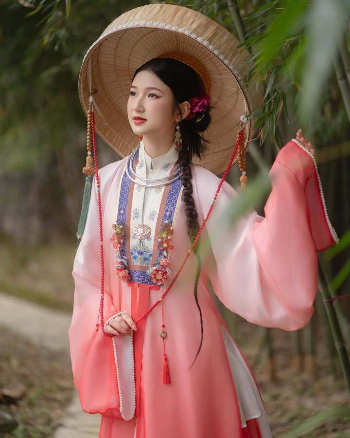 Nhan sắc người mẫu 20 tuổi g&acirc;y tiếc nuối khi trượt vai Nam Phương Ho&agrave;ng hậu- Ảnh 6.