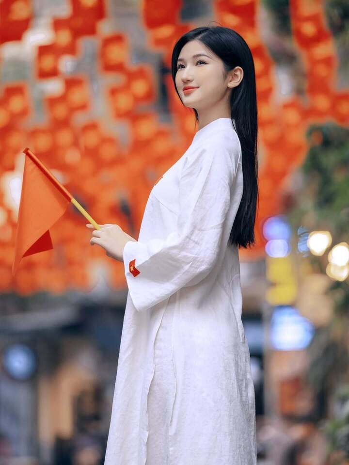 Nhan sắc người mẫu 20 tuổi g&acirc;y tiếc nuối khi trượt vai Nam Phương Ho&agrave;ng hậu- Ảnh 5.