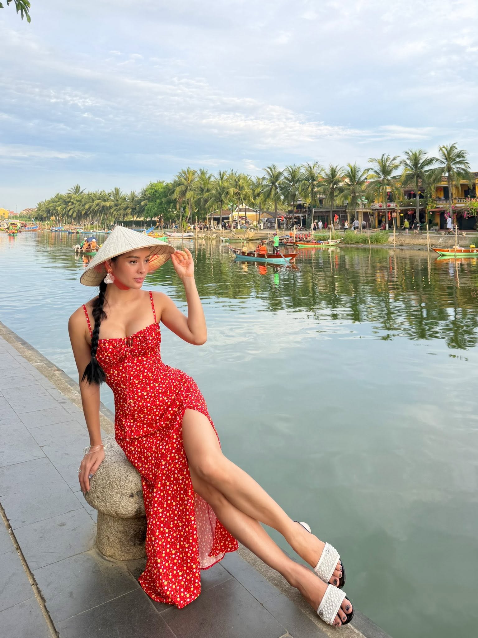 Nhan sắc mẹ đơn th&acirc;n U40 cưới &ocirc;ng chủ tiệm kim cương k&eacute;m 3 tuổi, được hỏi cưới bằng 88 c&acirc;y v&agrave;ng- Ảnh 3.