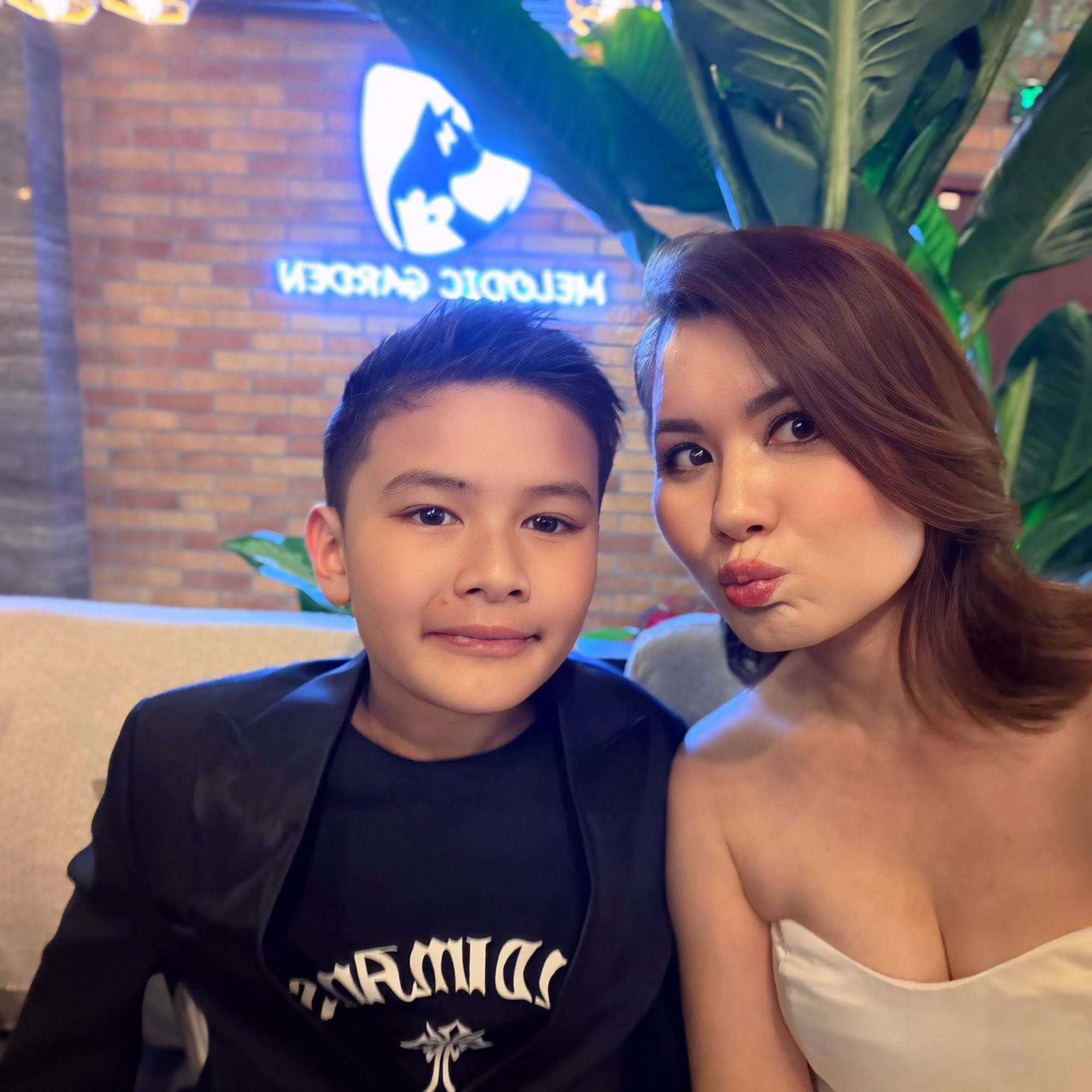 Vợ cũ Đan Trường tuổi 40 ng&agrave;y c&agrave;ng sexy, xinh đẹp - Ảnh 1.