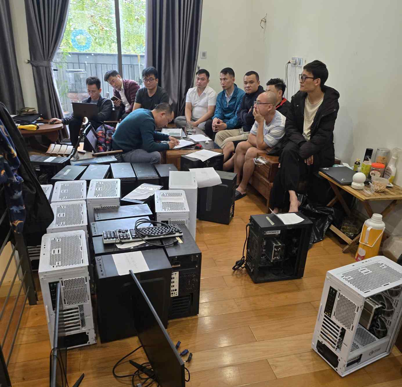Đường d&acirc;y mua b&aacute;n dữ liệu c&aacute; nh&acirc;n hơn 400 tỷ đồng, 53 triệu lượt mua do Đ&agrave;o Quang Huy cầm đầu- Ảnh 2.