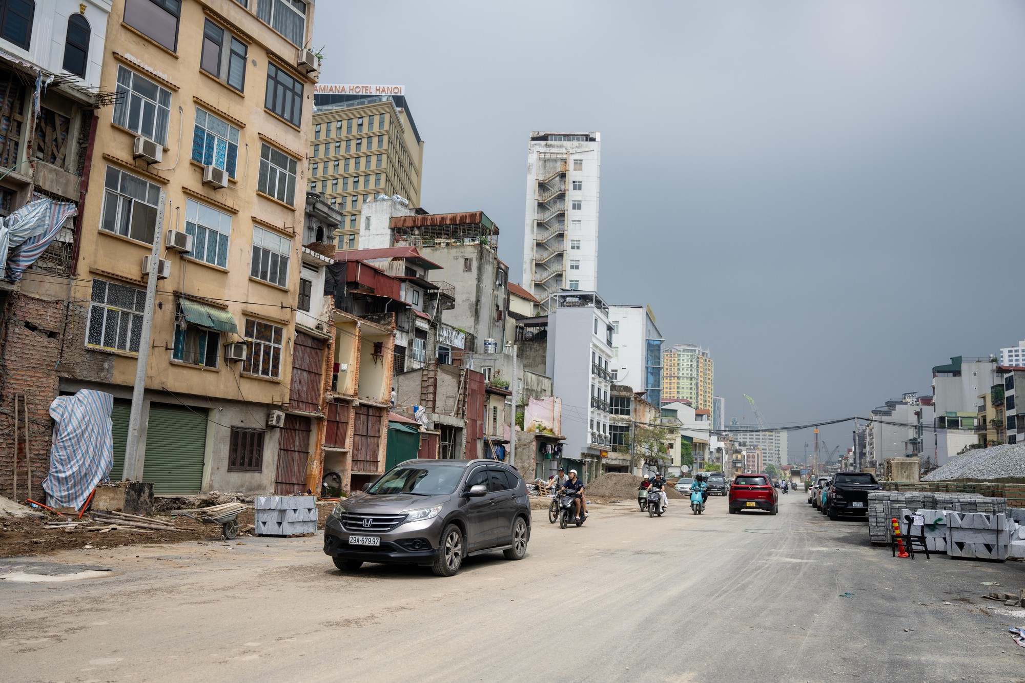 Cận cảnh c&ocirc;ng trường V&agrave;nh đai 1 đoạn Ho&agrave;ng Cầu - Voi Phục trong giai đoạn nước r&uacute;t, mục ti&ecirc;u th&ocirc;ng xe trước dịp 2/9- Ảnh 8.