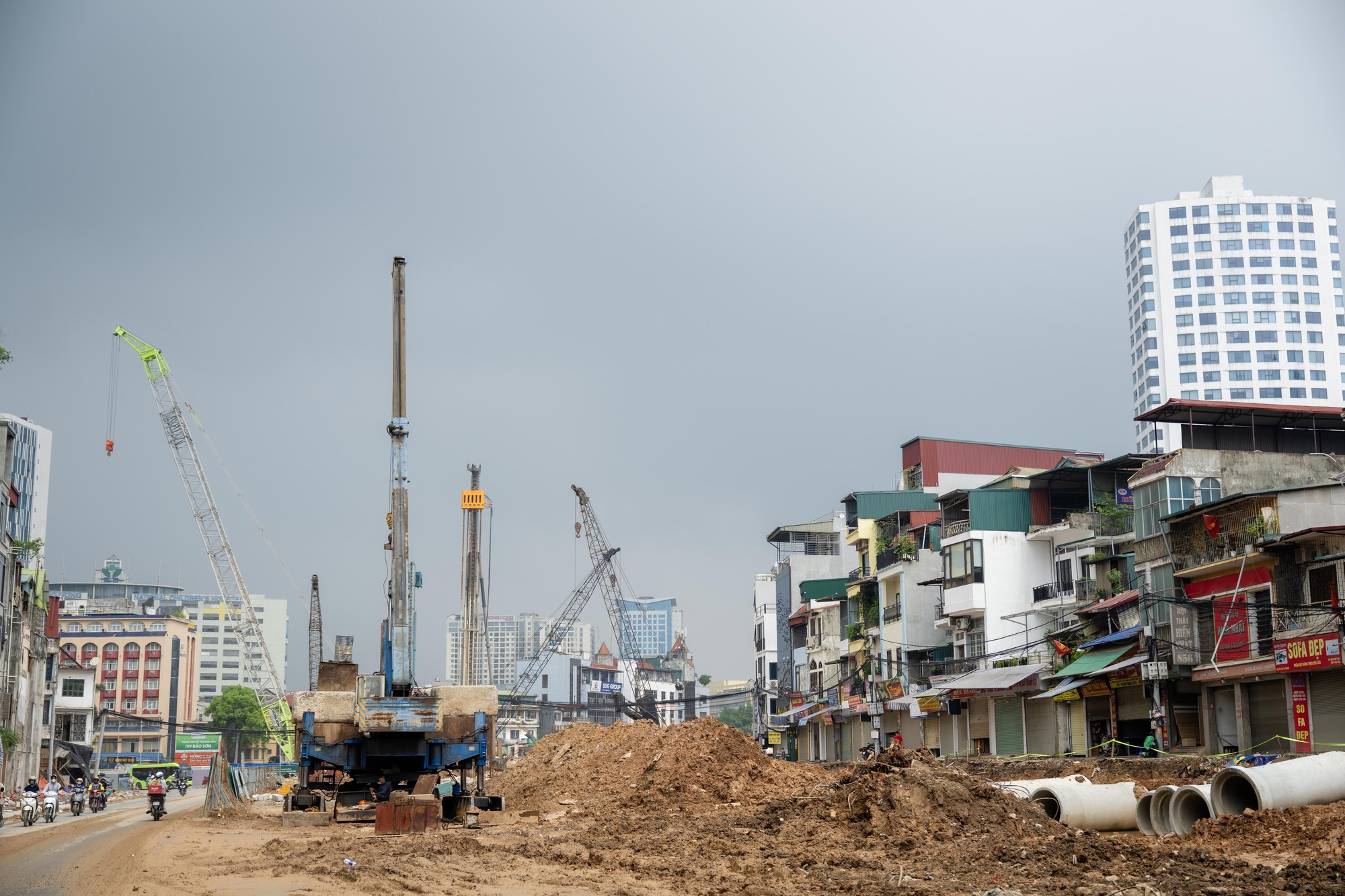 Cận cảnh c&ocirc;ng trường V&agrave;nh đai 1 đoạn Ho&agrave;ng Cầu - Voi Phục trong giai đoạn nước r&uacute;t, mục ti&ecirc;u th&ocirc;ng xe trước dịp 2/9- Ảnh 4.