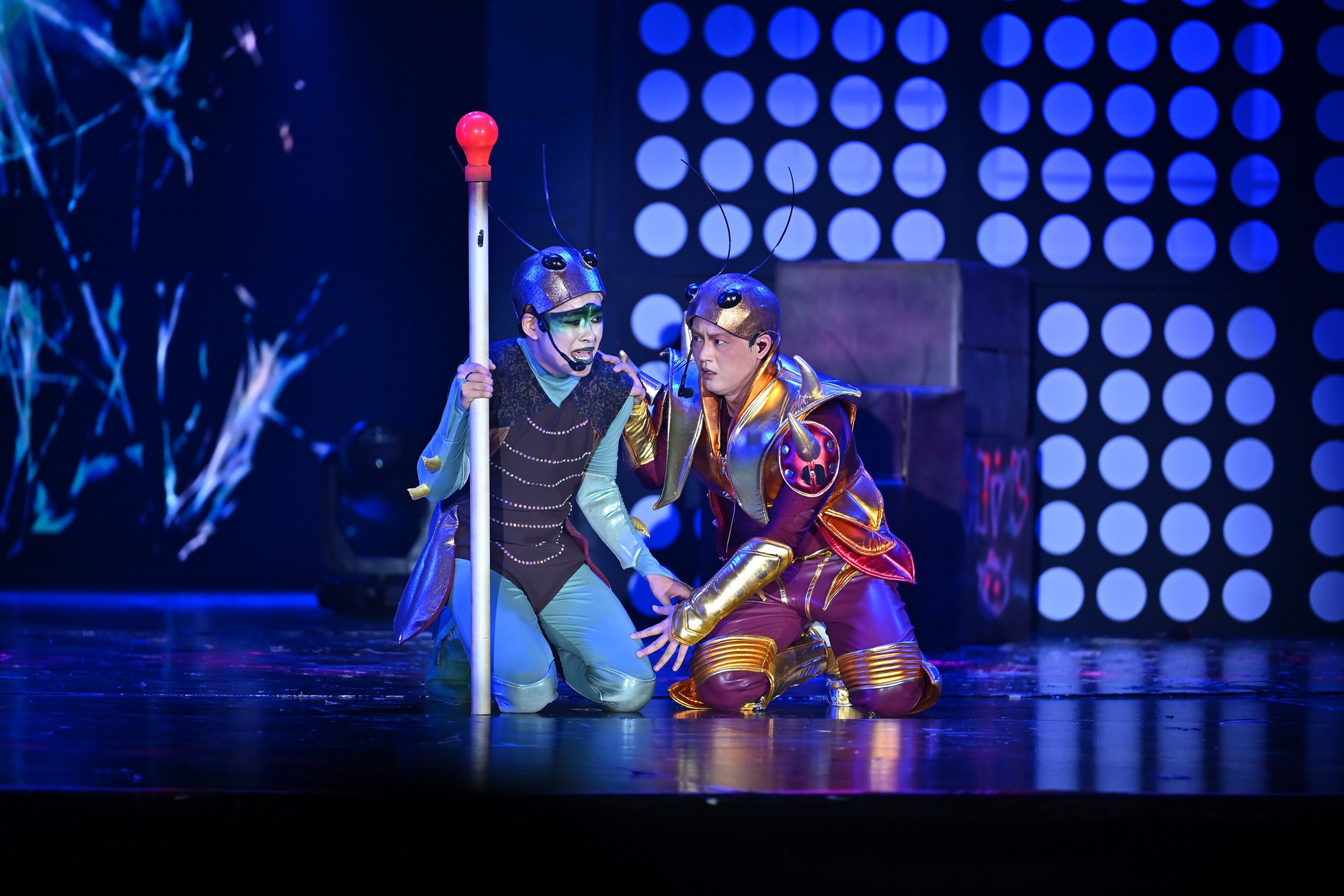 Anh Trai l&agrave; &ldquo;ngoại lệ&rdquo; của show Ch&ocirc;ng Gai: Bỏ nghề gi&aacute;o đi h&aacute;t 20 năm, bảo chứng t&agrave;i năng l&agrave;m xiếc cũng c&acirc;n trọn- Ảnh 10.
