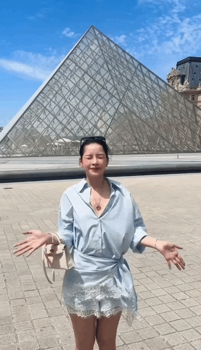 Chi Pu ở Paris mặc đẹp kh&ocirc;ng trượt look n&agrave;o, diện to&agrave;n hot trend của năm- Ảnh 2.