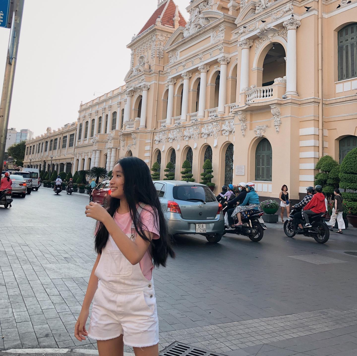 Tuổi 20 của richkid Jenny Huỳnh: Visual ng&agrave;y c&agrave;ng "nở hoa", style điệu đ&agrave; kh&aacute;c xa thời chỉ m&ecirc; &aacute;o ph&ocirc;ng- Ảnh 1.
