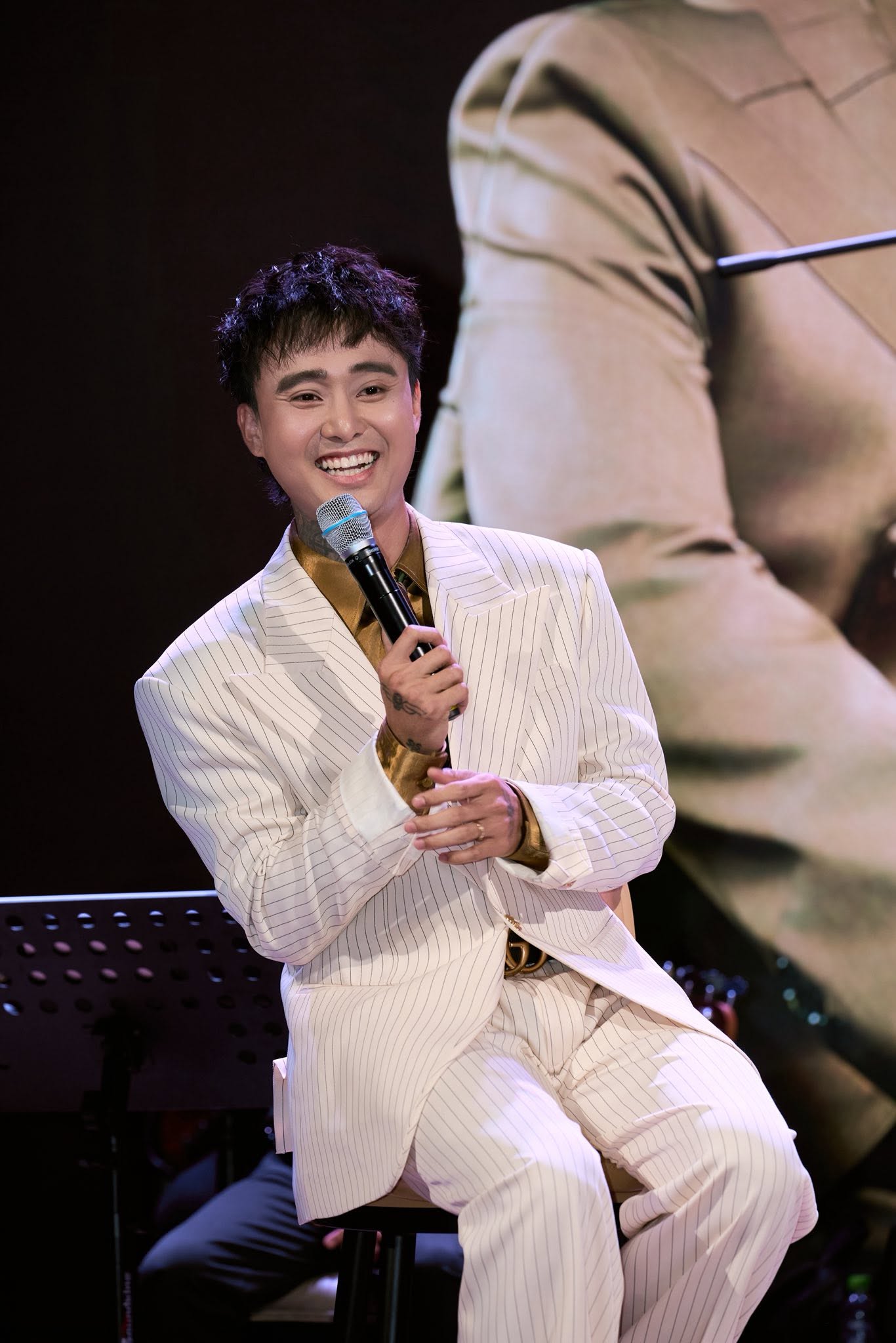 Nam rapper từng đi b&aacute;n v&eacute; số, cưới mẹ đơn th&acirc;n 2 con: Từng chia tay trong im lặng, b&iacute; mật y&ecirc;u lại kh&ocirc;ng ai hay- Ảnh 1.