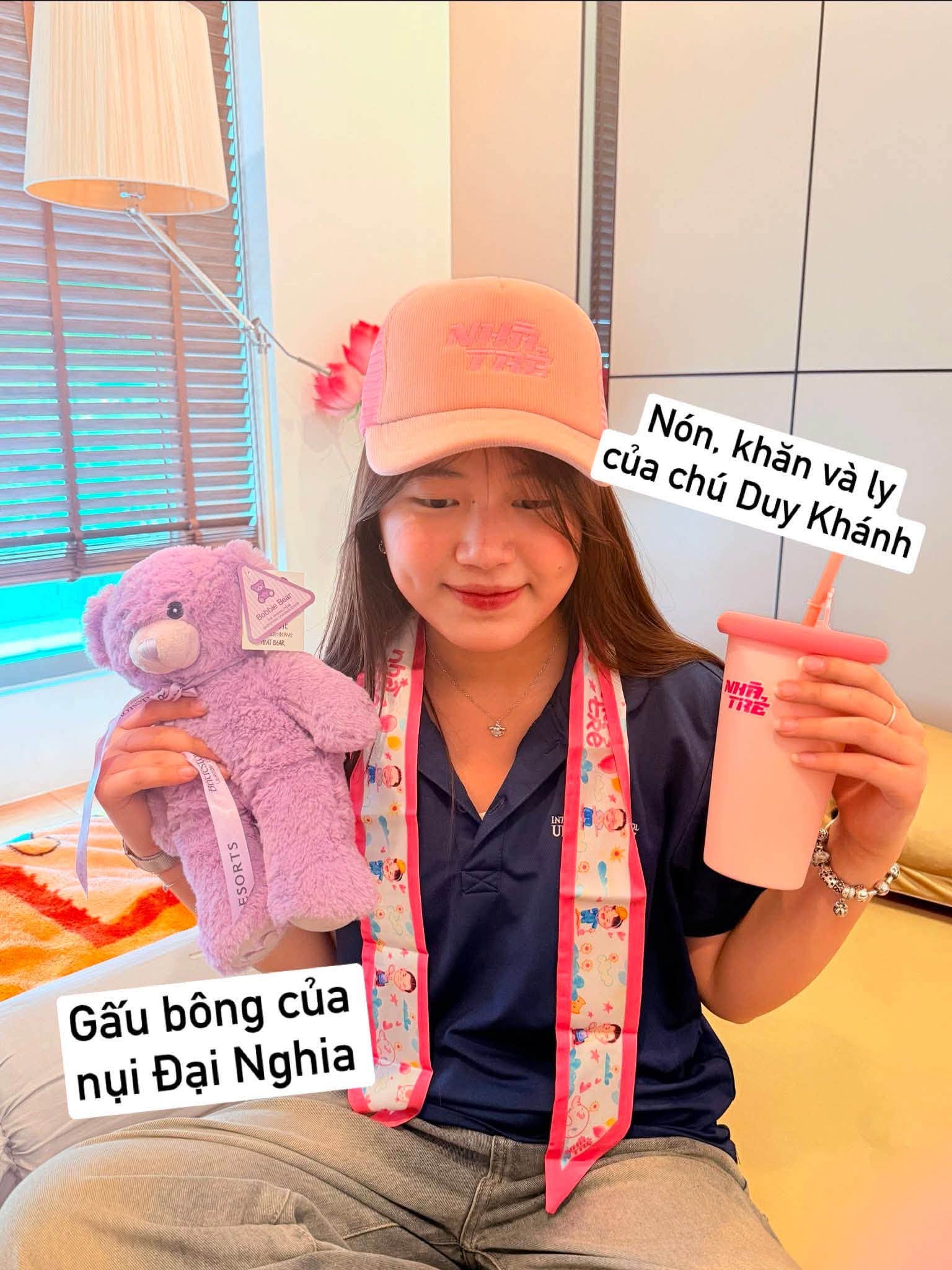 Hội 5 &ocirc;ng bố c&oacute; con g&aacute;i của ATVNCG 2026: Ai cũng c&oacute; một c&aacute;ch cưng chiều "b&igrave;nh rượu mơ" khiến fan tan chảy - Ảnh 9.