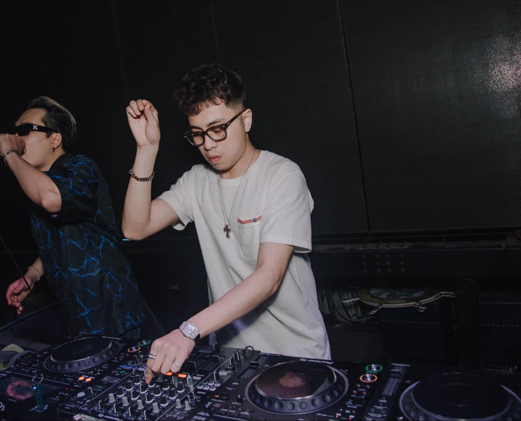 DJ Th&aacute;i Ho&agrave;ng l&agrave; ai?- Ảnh 2.