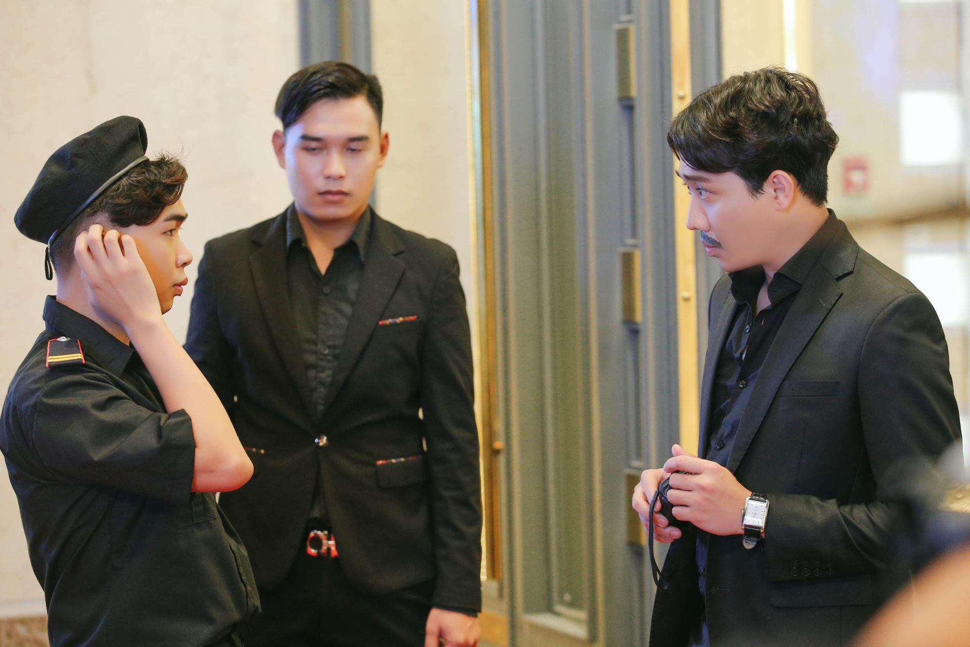 Tuyệt sắc giai nh&acirc;n khiến Trấn Th&agrave;nh răm rắp nghe lời: Đang ngủ vẫn bị gọi đi đ&oacute;ng phim, qua cười một c&aacute;i rồi về- Ảnh 4.