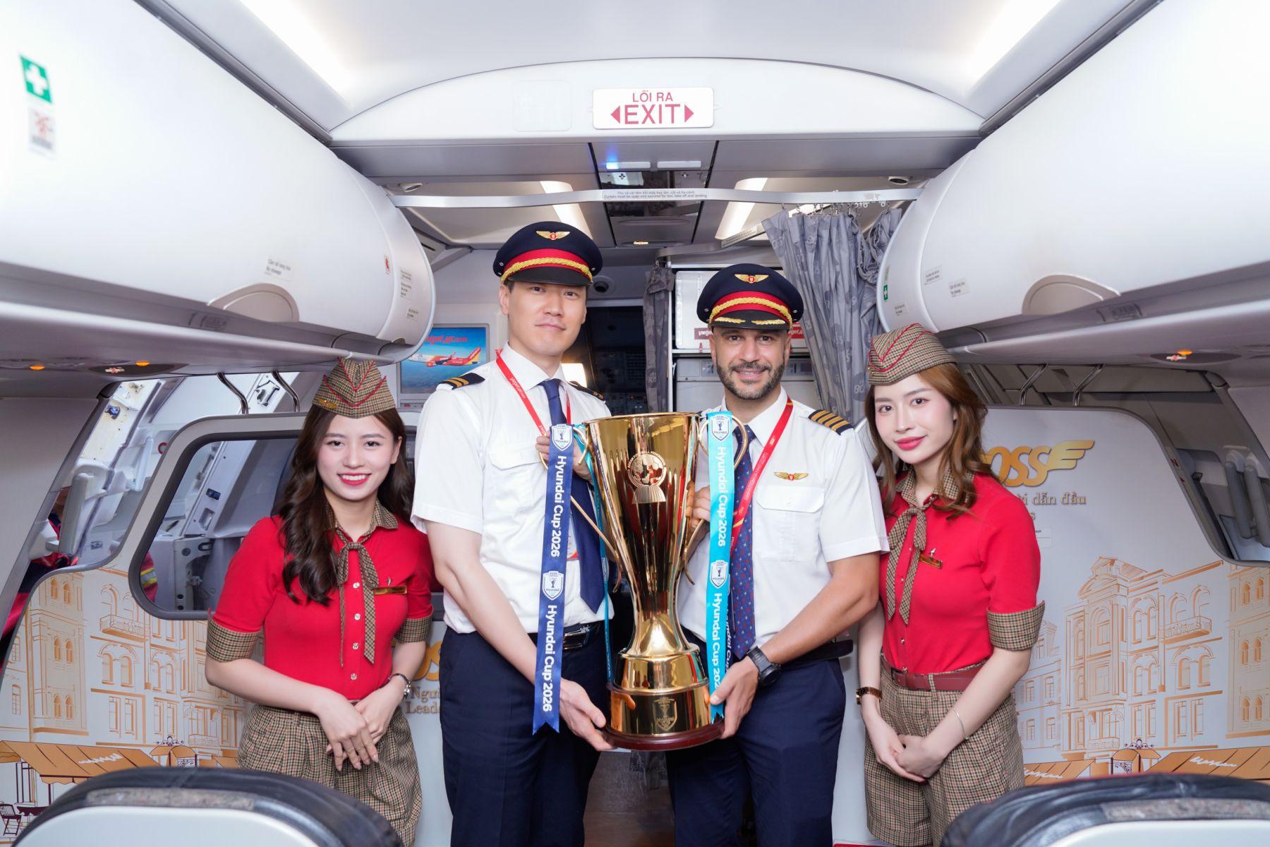 Vietjet v&agrave; Ng&acirc;n h&agrave;ng số Vikki trở th&agrave;nh đơn vị đồng h&agrave;nh c&ugrave;ng ASEAN United FC - Ảnh 6.