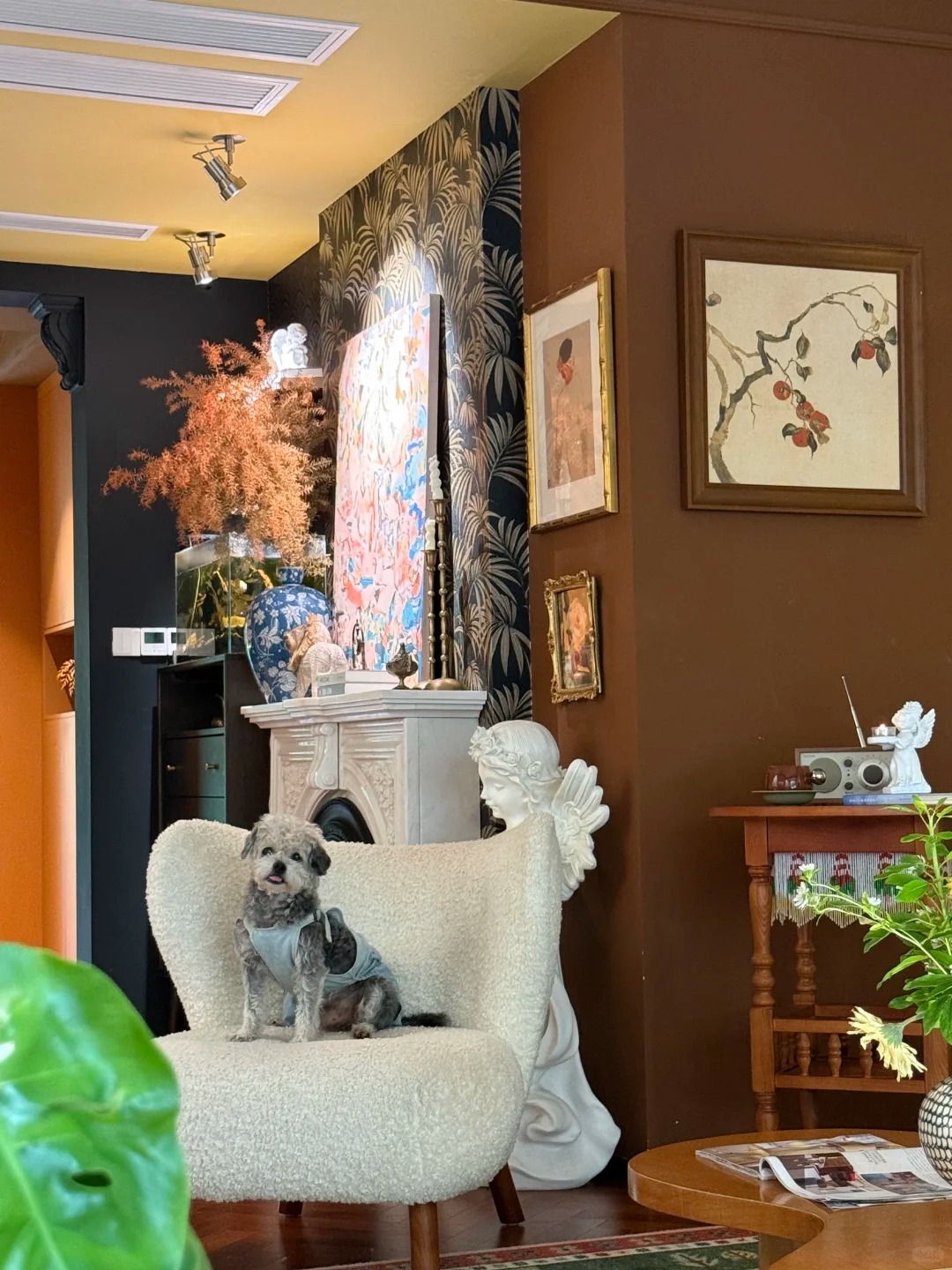 Cải tạo ban c&ocirc;ng 1m2 th&agrave;nh ph&ograve;ng tắm, kh&ocirc;ng đi l&agrave;m vẫn sống rất chill: Cuộc sống khiến nhiều người t&ograve; m&ograve;- Ảnh 4.