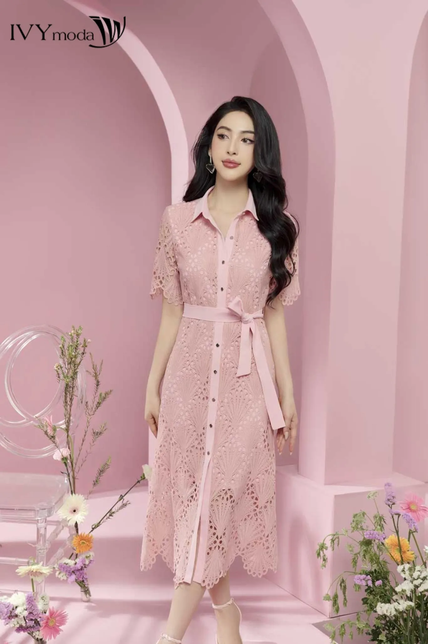 Phương Oanh "c&agrave;ng ng&agrave;y c&agrave;ng trẻ" với kiểu v&aacute;y vừa sang vừa điệu, diện m&ugrave;a h&egrave; l&agrave; chuẩn b&agrave;i - Ảnh 8.