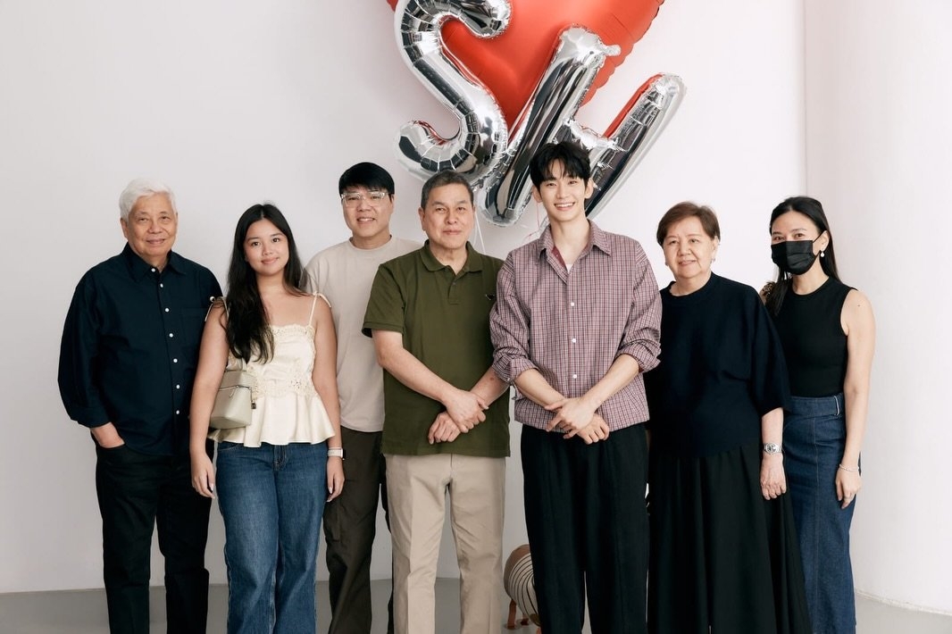 Kh&ocirc;ng thể tin mỹ nam vừa comeback đ&atilde; c&oacute; 40 đo&agrave;n phim xếp h&agrave;ng chờ đ&oacute;n: Scandal to bằng trời kh&ocirc;ng giảm được độ hot- Ảnh 1.