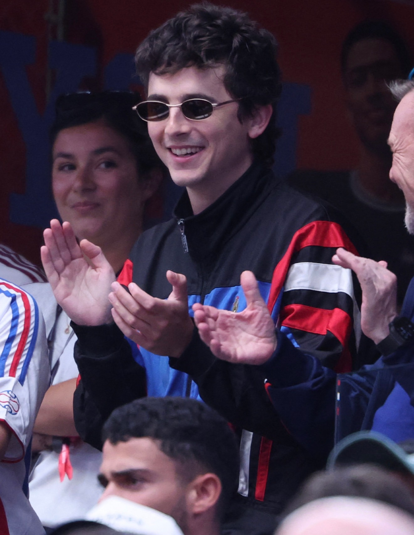 David Beckham đọ visual với Timoth&eacute;e Chalamet tr&ecirc;n kh&aacute;n đ&agrave;i World Cup: Ai hơn ai?- Ảnh 11.
