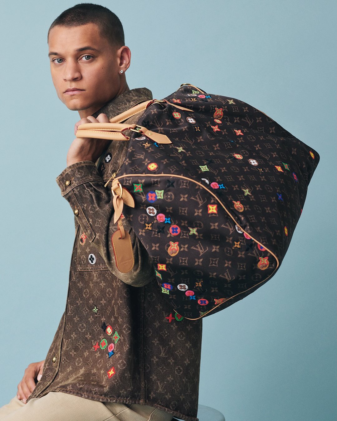 "Ph&aacute;p sư Trung Hoa" khiếp sợ Louis Vuitton: Kiện tụng li&ecirc;n mi&ecirc;n 1691 vụ, tiệm tr&agrave; sữa, qu&aacute;n b&uacute;n vịt cũng kh&ocirc;ng tha- Ảnh 1.