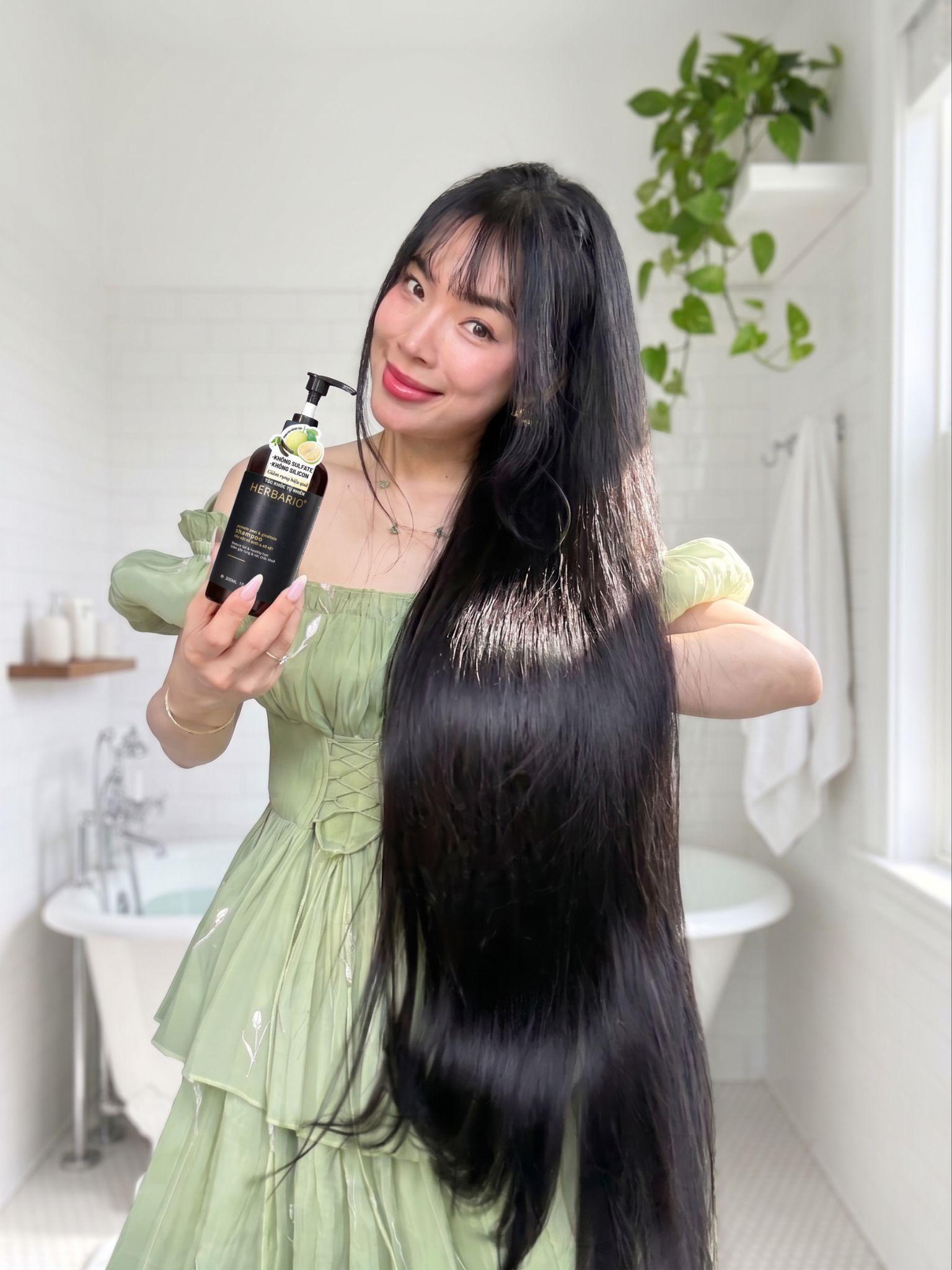 Từ &ldquo;mượt ảo&rdquo; đến &ldquo;khoẻ thật&rdquo;: Theo ch&acirc;n Happi Phạm &ldquo;bắt bệnh&rdquo; da dầu, dưỡng t&oacute;c giảm rụng với Herbario - Ảnh 1.