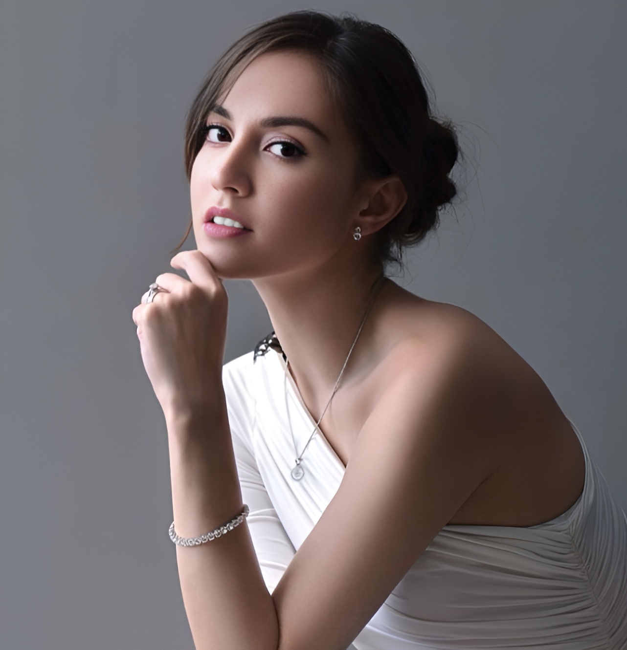 "Cung đấu" đời thực khốc liệt nhất Cbiz: "Tiểu tam" tr&ecirc;u tức ch&iacute;nh thất, đẻ t&igrave; t&igrave; 4 con để tranh sủng v&agrave; c&aacute;i kết- Ảnh 1.