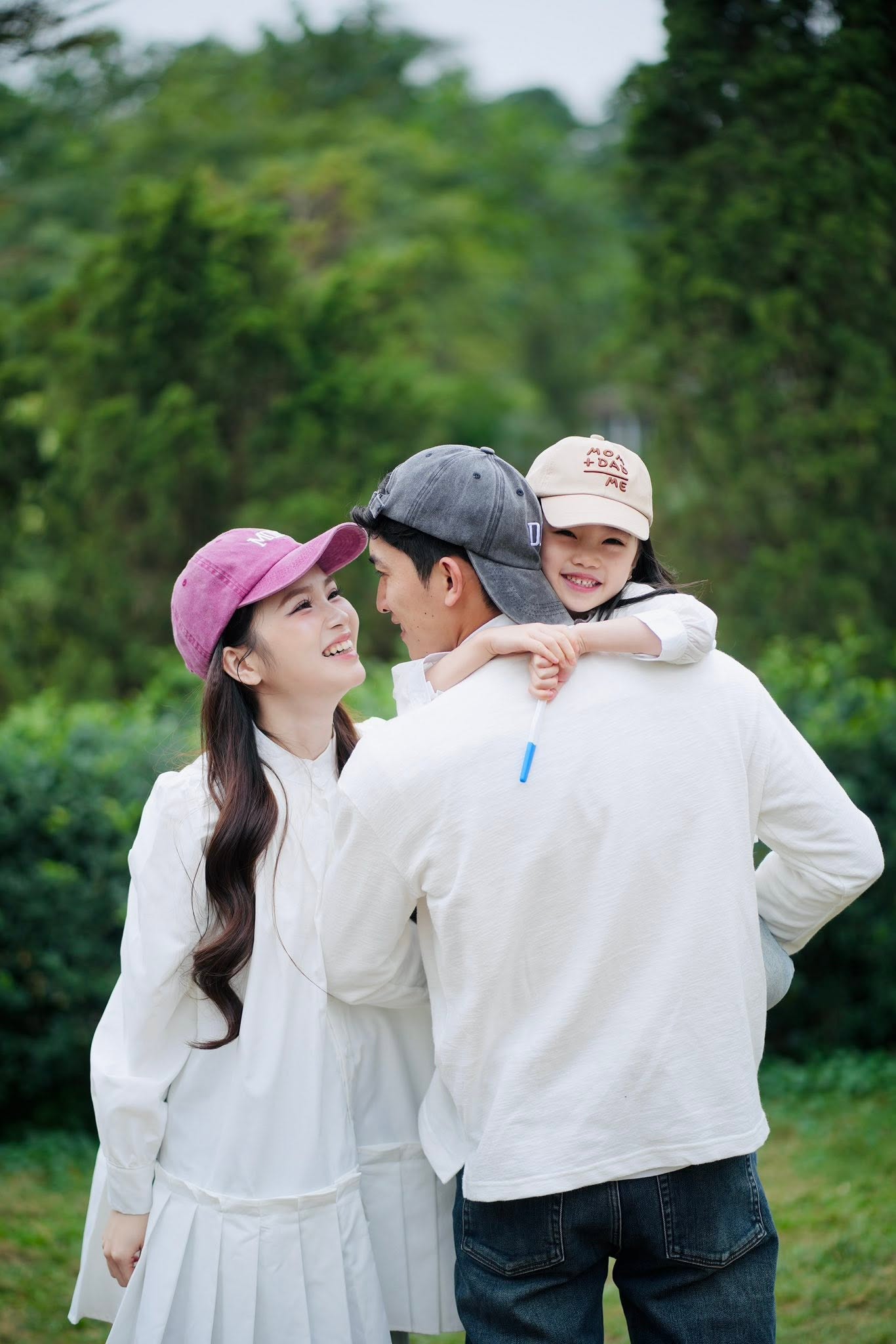 Chuyện xin bố mẹ cưới vợ của ch&agrave;ng trai 2k đang viral MXH: "Mẹ nu&ocirc;i được 4 chị em con th&igrave; mẹ nu&ocirc;i nốt bạn ấy đi"- Ảnh 9.