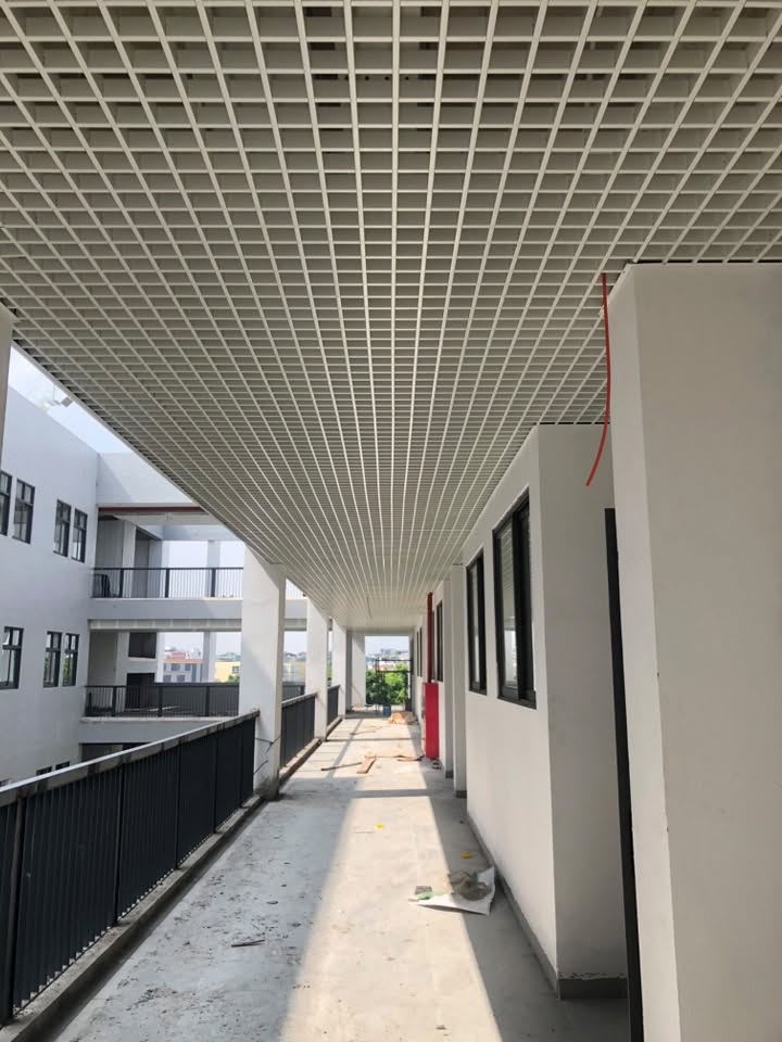 Phụ huynh H&agrave; Nội "h&oacute;ng" li&ecirc;n tục th&ocirc;ng tin tuyển sinh 1 trường THPT c&ocirc;ng lập mới: Chờ đợi nhưng cần "chừa đường l&ugrave;i"- Ảnh 2.