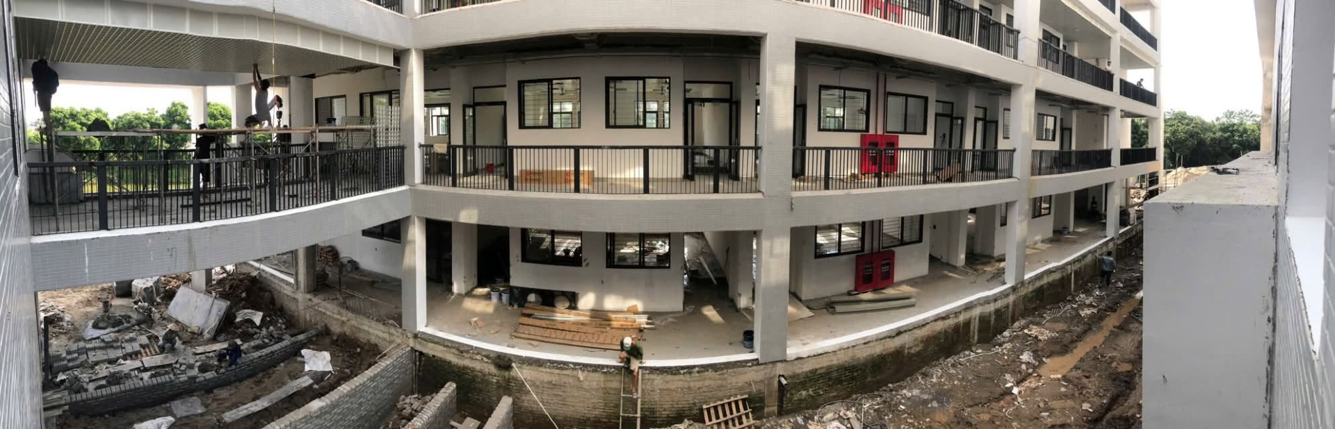 Phụ huynh H&agrave; Nội "h&oacute;ng" li&ecirc;n tục th&ocirc;ng tin tuyển sinh 1 trường THPT c&ocirc;ng lập mới: Chờ đợi nhưng cần "chừa đường l&ugrave;i"- Ảnh 1.