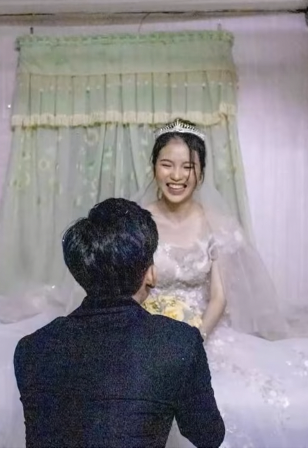 Chuyện xin bố mẹ cưới vợ của ch&agrave;ng trai 2k đang viral MXH: "Mẹ nu&ocirc;i được 4 chị em con th&igrave; mẹ nu&ocirc;i nốt bạn ấy đi"- Ảnh 1.