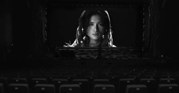 Kh&ocirc;ng thể hết "wow" với ca sĩ n&agrave;y: L&agrave;m concert lỗ 3 tỷ, quay MV 5 tiếng m&agrave; nghệ tuyệt đối- Ảnh 1.