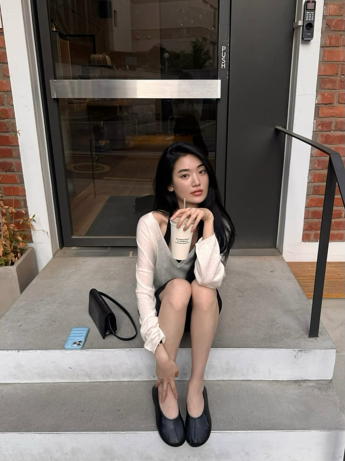 "Gi&agrave;y mướp" l&agrave; g&igrave; m&agrave; Jennie m&ecirc; mẩn? Mẫu gi&agrave;y bệt đang hot hơn cả gi&agrave;y b&uacute;p b&ecirc;, vừa t&ocirc;n ch&acirc;n vừa dễ đi- Ảnh 9.