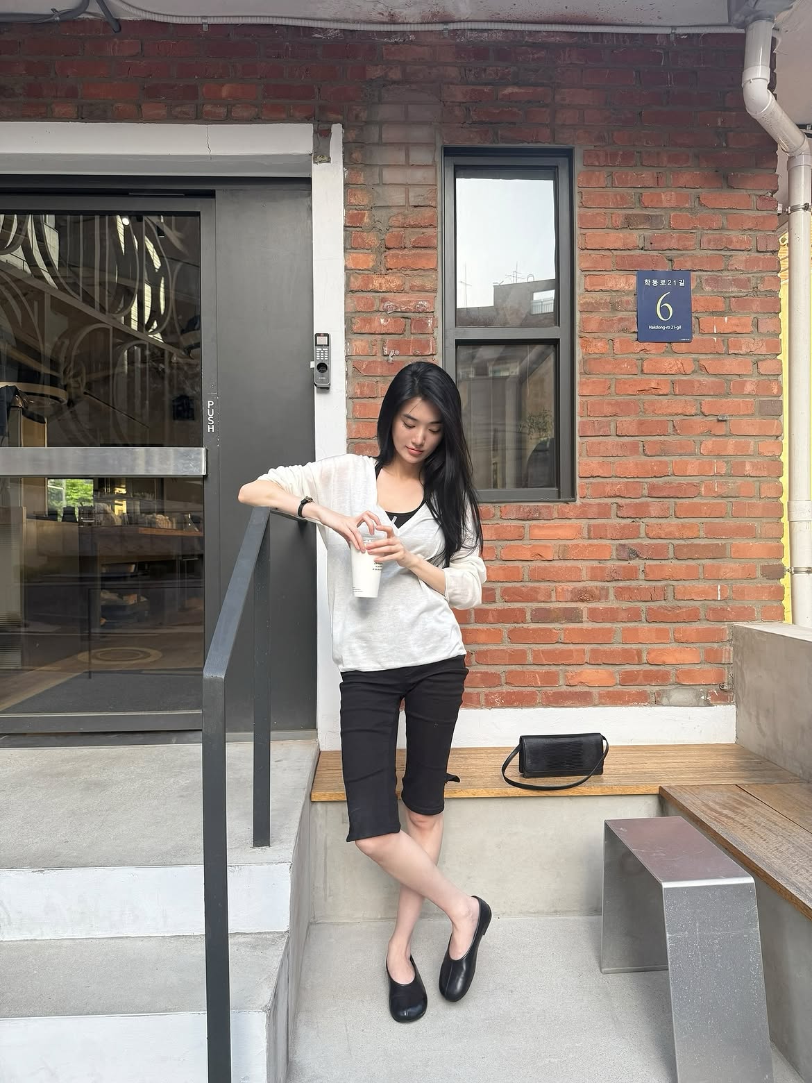 "Gi&agrave;y mướp" l&agrave; g&igrave; m&agrave; Jennie m&ecirc; mẩn? Mẫu gi&agrave;y bệt đang hot hơn cả gi&agrave;y b&uacute;p b&ecirc;, vừa t&ocirc;n ch&acirc;n vừa dễ đi- Ảnh 11.