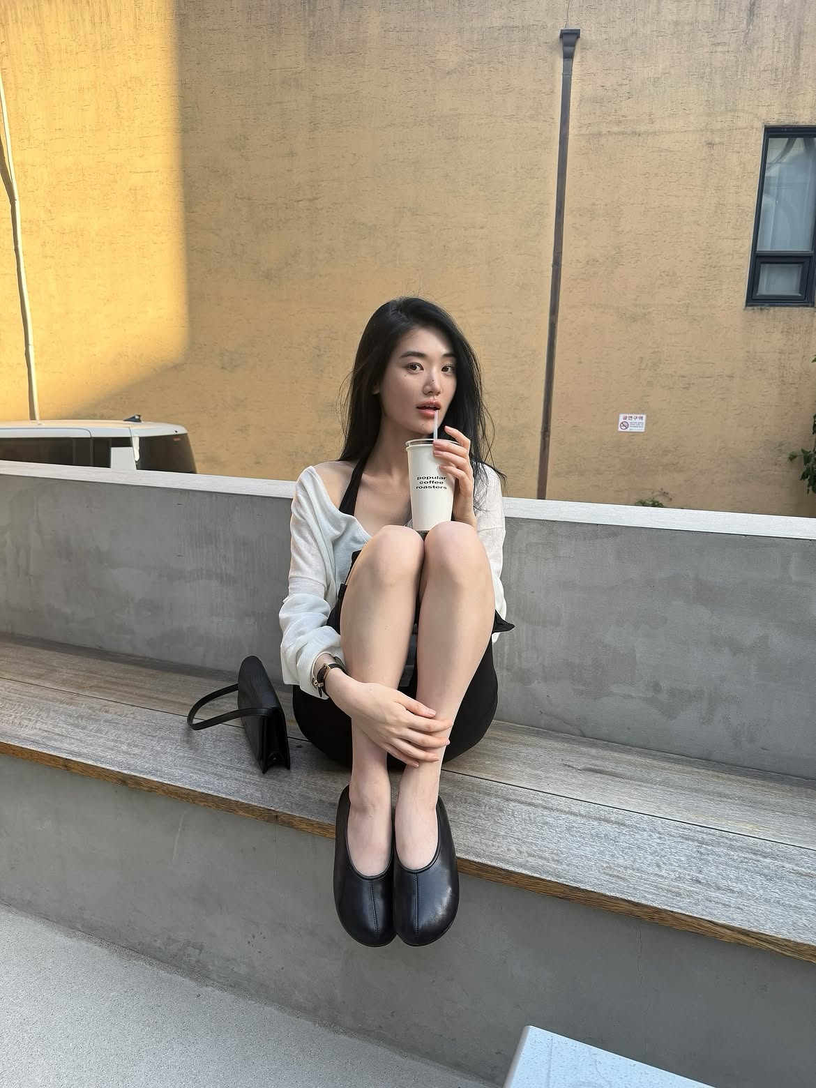 "Gi&agrave;y mướp" l&agrave; g&igrave; m&agrave; Jennie m&ecirc; mẩn? Mẫu gi&agrave;y bệt đang hot hơn cả gi&agrave;y b&uacute;p b&ecirc;, vừa t&ocirc;n ch&acirc;n vừa dễ đi- Ảnh 10.