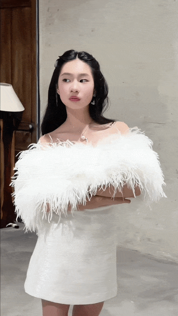 Việt Nam có một “tiểu Lưu Diệc Phi” xinh sang khó cưỡng, mới 13 tuổi đã sở hữu thần thái khó ai bì kịp- Ảnh 2.